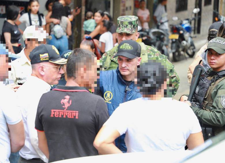 Gobernador de Antioquia durante su visita al municipio de Anorí. FOTO: Cortesía