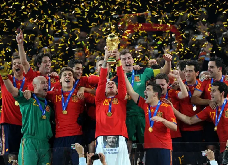 La Selección de España se convirtió en campeona del mundo tras vencer 1-0 a la Selección de Holanda en la final en Sudáfrica 2010. FOTO: AFP