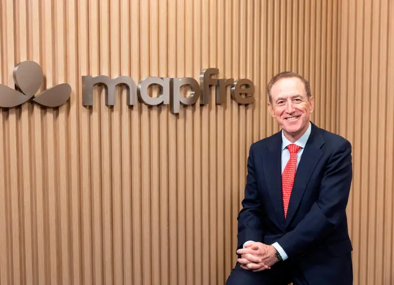 Antonio Huertas, presidente de Mapfre, presentó la nueva imagen de la aseguradora. FOTO cortesía Mapfre