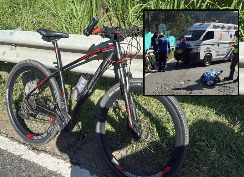 Escena del lugar del accidente donde falleció un ciclista en Caldas, Antioquia. FOTO: Cortesía Denuncias Antioquia