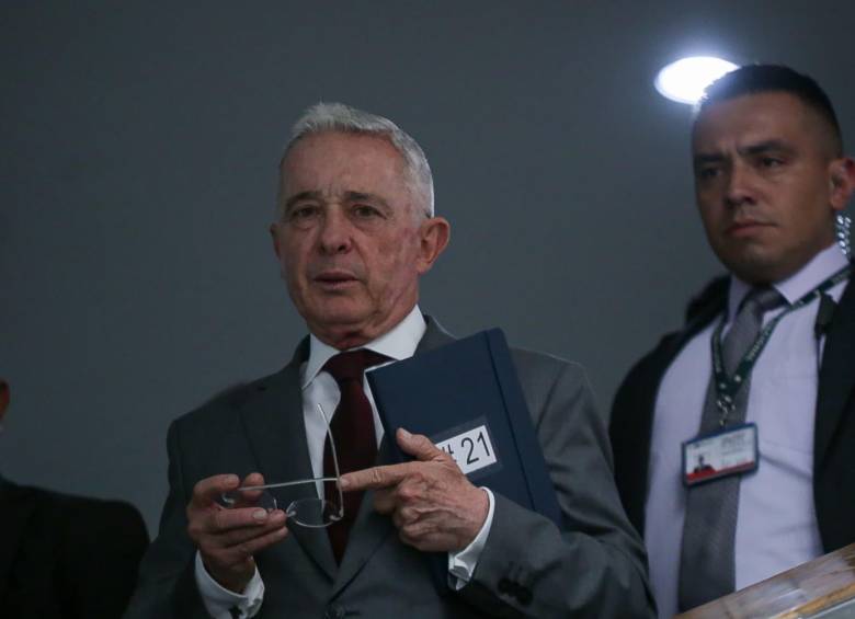 El expresidente Álvaro Uribe procesado por soborno a testigos. Foto: Colprensa