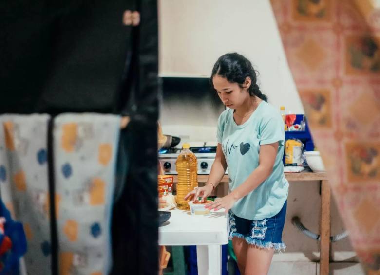 Según la entidad, la brecha de género en labores de cuidado puede duplicarse en las niñas que viven en los hogares más pobres. FOTO: Unicef