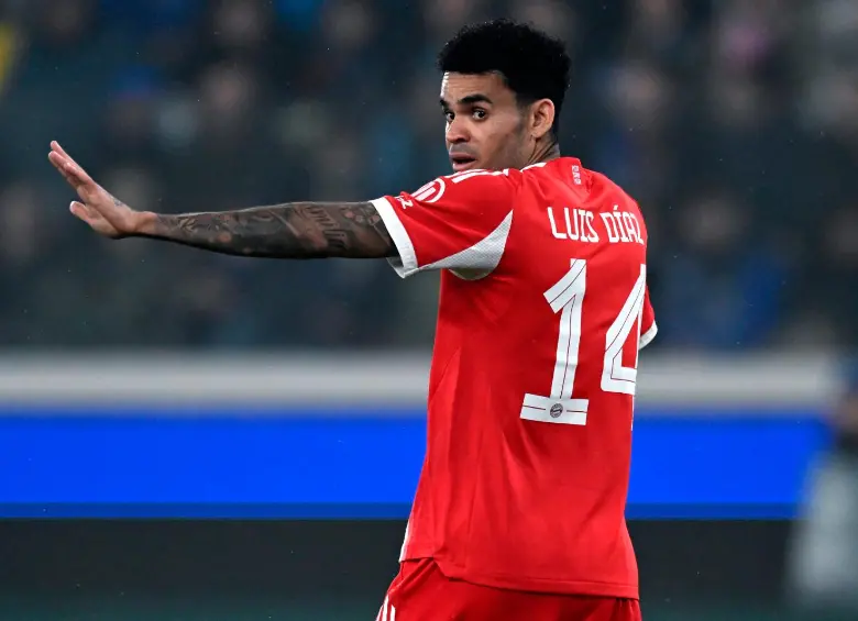 La camiseta del Bayern con el nombre de Luis Díaz impulsa un crecimiento histórico de ventas en Colombia. FOTO: Getty