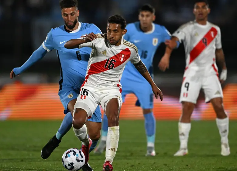 Uruguay venció 3-0 a Perú en casa. FOTO: Conmebol