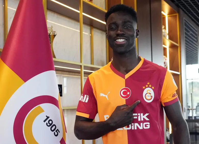 Davinson Sánchez renovó contrato con Galatasaray de Turquía. FOTO: Redes sociales @GalatasaraySK