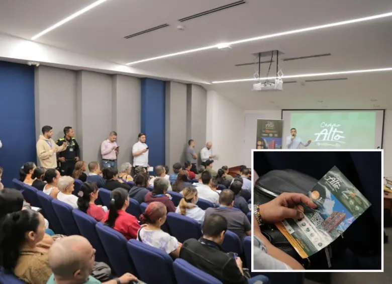 Adelante, como será el futuro proyecto. Atrás, encuentro de socialización. FOTO: Cortesía Alcaldía de Itagüí. Adelante, como será el futuro proyecto. Atrás, encuentro de socialización. FOTO: Cortesía Alcaldía de Itagüí.