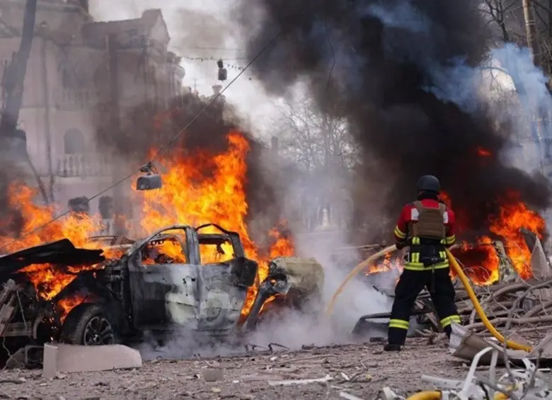 Ataque ruso en la ciudad ucraniana de Sumy, a 13 de abril de 2025 Foto: Europa Press - Remitida por Ministerio del Interior de Ucrania.