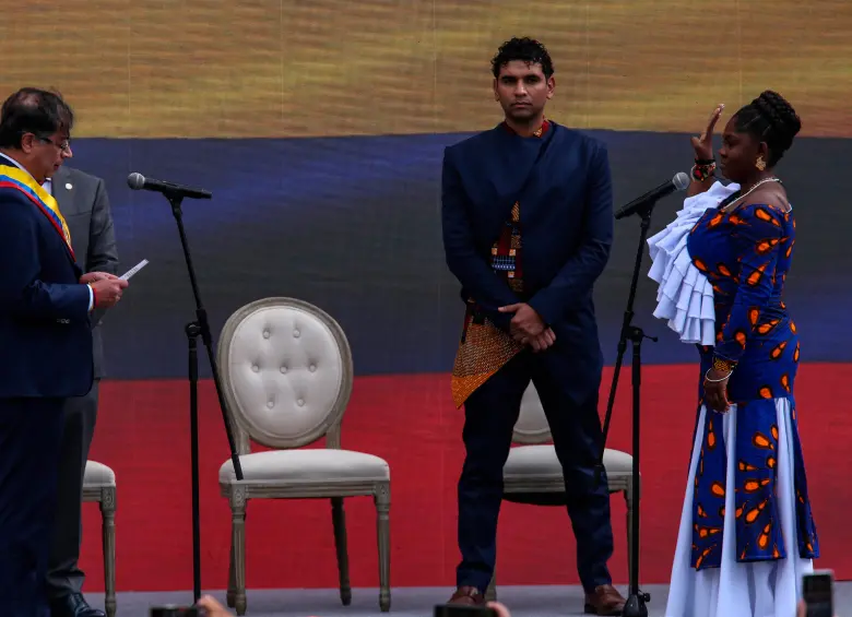 Francia Márquez, por su elección mediante voto popular, tiene garantizada su permanencia en el cargo hasta el cierre de este gobierno el 7 de agosto de 2026. FOTO COLPRENSA