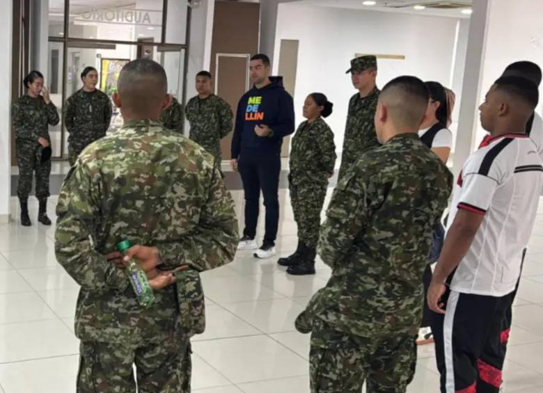 Los jóvenes prestando el servicio militar en la Cuarta Brigada en Medellín. FOTO: Ejército Nacional