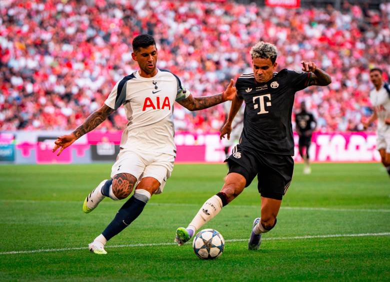 Imágenes de Luis Díaz durante el amistoso que sostuvo el Bayern frente al Tottenham durante la pretemporada. FOTO @FCBayern