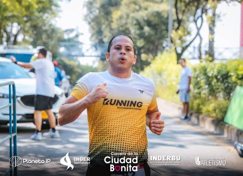 Hugo Velásquez en la Carrera de la Ciudad Bonita.