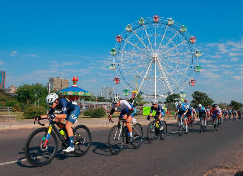 La ciclista colombiana Natalia Garzón se quedó con la medalla de bronce en la prueba de ruta femenina que se corrió el domingo. Fue campeona de la contrarreloj individual. FOTO cortesía fedeciclismo
