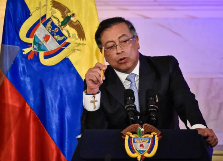 Gobierno publicó el borrador que busca eliminar el idioma inglés en quien ejerza el cargo de embajador en Colombia. FOTO: Colprensa 