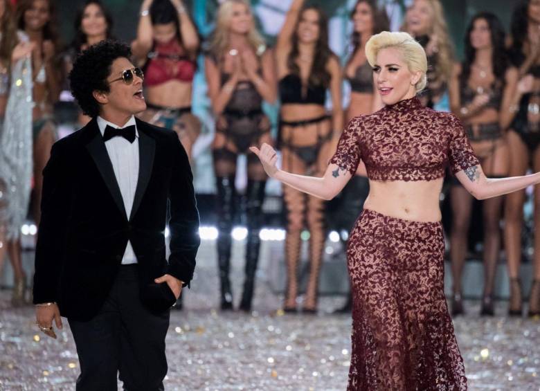 Bruno Mars y Lady Gaga en el Victoria´s Secret Fashion Show 2016. Foto: Getty Images