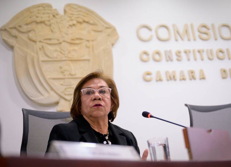 Villavicencio afirmó que no hubo “calvario ni crisis” en la prestación del servicio durante las últimas semanas, puesto que “ningún día han faltado los pasaportes”. FOTO: CANCILLERÍA 