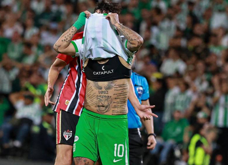 El volante antioqueño Edwin Cardona no tuvo su mejor rendimiento en la serie de octavos de final contra Sao Paulo. FOTO: MANUEL SALDARRIAGA