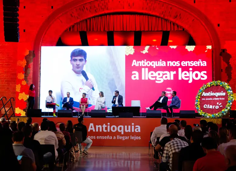 Pedro Juan, a sus 17 años ha alcanzado grandes logros en el automovilismo. Representa la berraquera paisa. Foto: EL COLOMBIANO. 