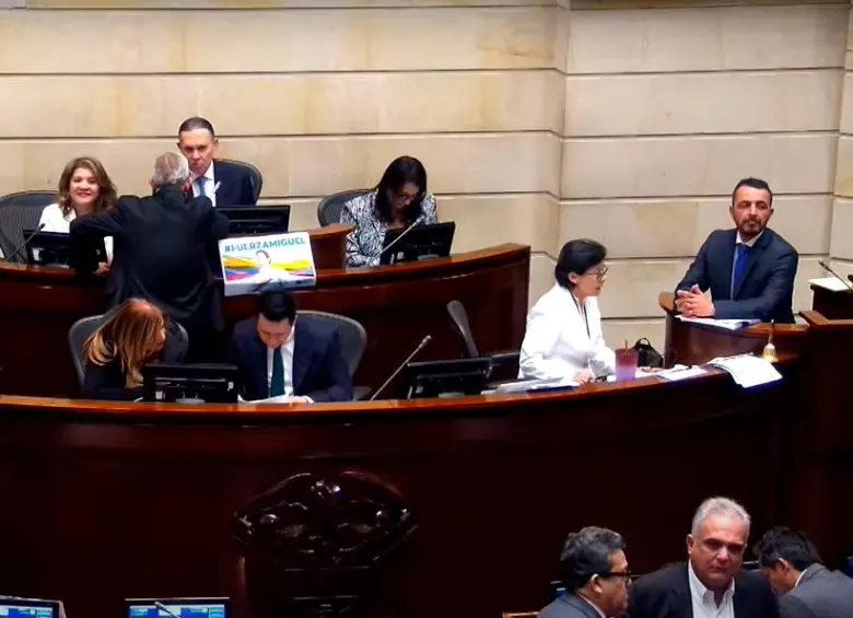 La plenaria del Senado intenta aprobar el proyecto de reforma laboral. FOTO tomada de YouTube