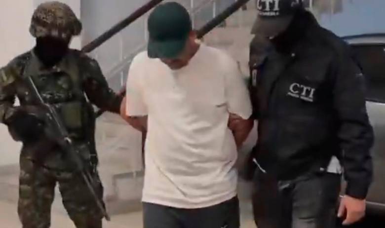 Alias Simón fue detenido luego de un seguimiento de la Inteligencia Militar en Yotoco, Valle del Cauca. FOTO: Cortesía Ejército