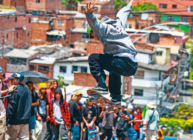 Pruebas realizadas con jóvenes de alto riesgo durante un año en el programa en Medellín, Chicago y otras ciudades documentan reducciones en síntomas de ansiedad y depresión, así como en arrestos por delitos violentos, cuando se entrenaron habilidades de reencuadre y autorregulación cognitiva. FOTO: Manuel Saldarriaga