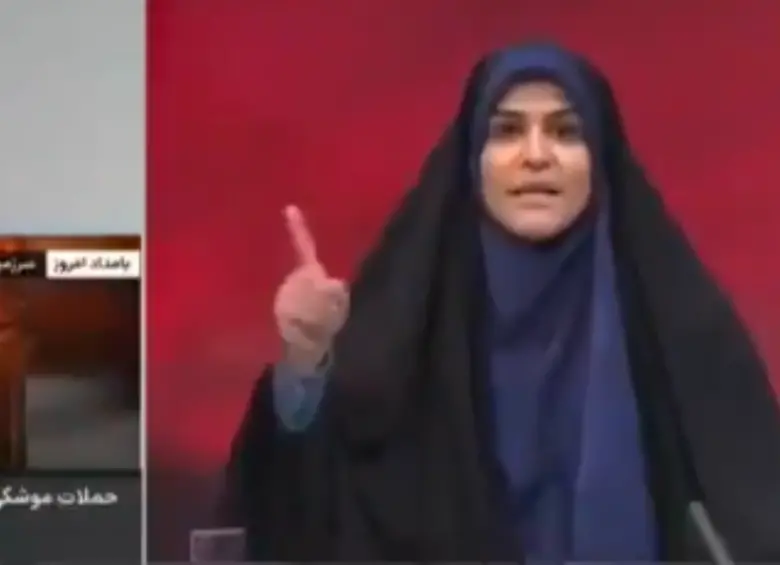 Medio estatal de Irán fue bombardeado mientras transmitía en directo. Foto: Captura de video
