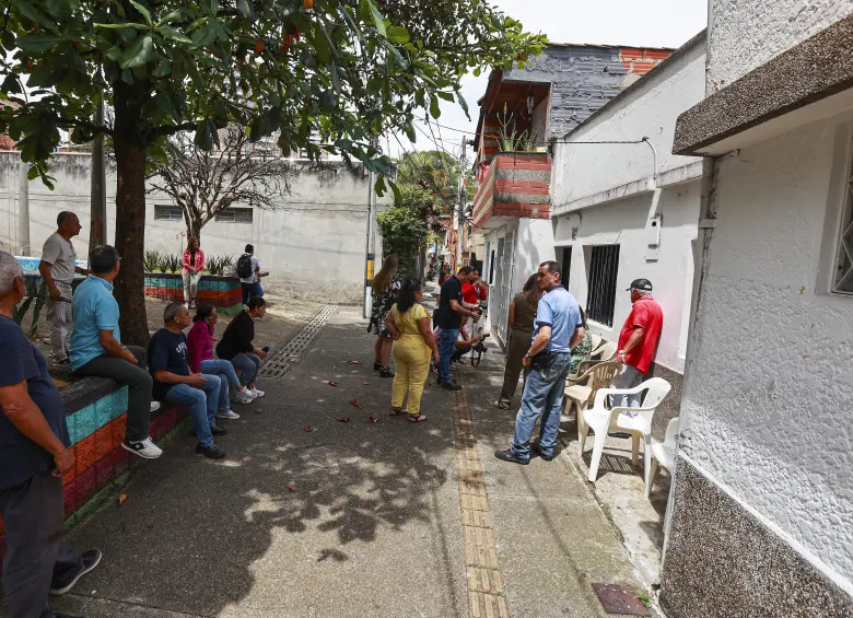 Buenas noticias: doña Alicia y 60 vecinos no tendrán que irse de El Chispero por obra en la 34