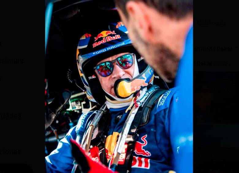 El experimentado piloto español, Carlos Sainz, sale en busca de su quinto título en el Rally Dakar, la carrera que inicia este sábado. FOTO TOMADA X @CSainz_oficial