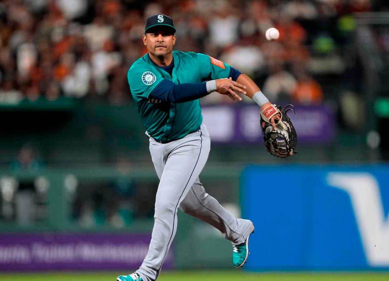 El colombiano Dónovan Solano marcó un jonrón en el duelo entre los Marineros de Seattle y Diamondbacks de Arizona. FOTO GETTY 