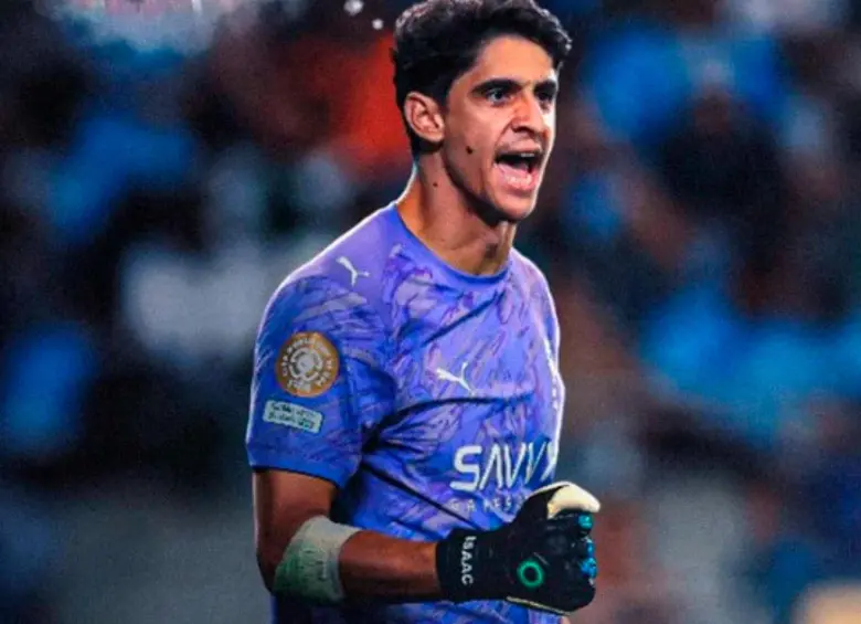 El arquero Yassine Bounou, quien fue la figura con Marruecos en Qatar, ahora se luce con el Al Hilal en el Mundial de Clubes. FOTO TOMADA X @fifaworldcup_es