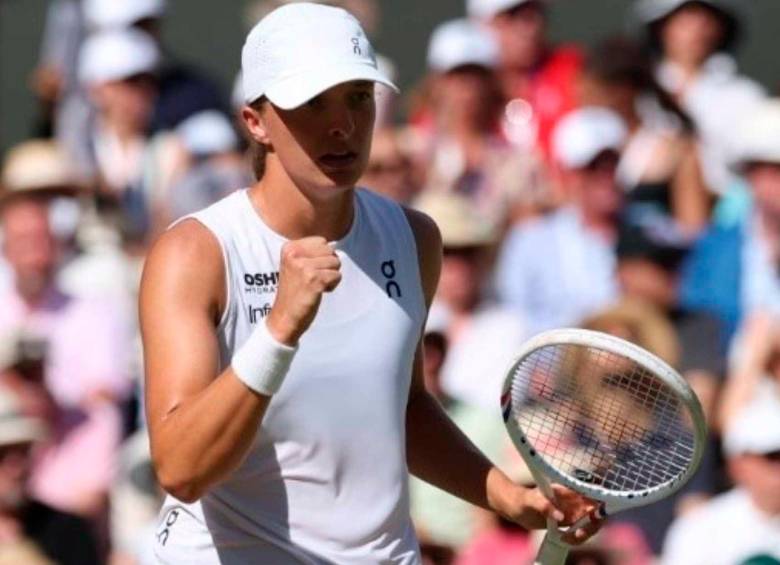 La polaca Iga Swiatek barrió a la estadounidense Amanda Anisimova y se coronó campeona en Wimbledon. FOTO TOMADA X@Wimbledon