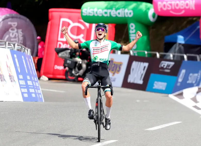 Yeison Reyes, el corredor más fuerte en el Alto de La Línea en la Vuelta a Colombia-2025. Además es nuevo líder de la clasificación de la montaña. FOTO CORTESÍA FEDECICLISMO