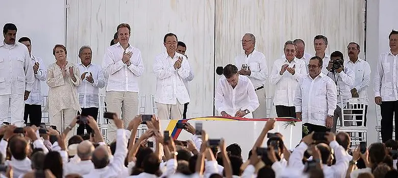 El acuerdo fue firmado en 2016 por el entonces presidente Juan Manuel Santos. Foto: Comisión de la Verdad.