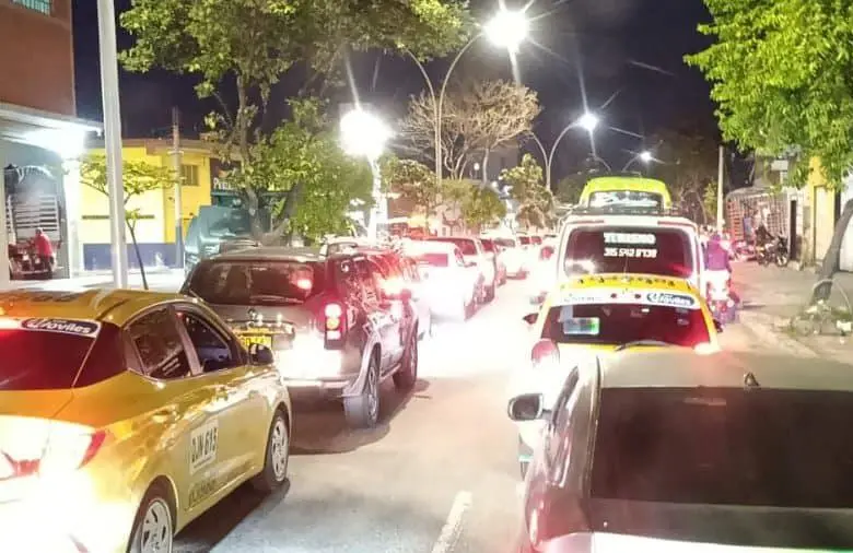 Campesinos de Lebrija bloquearon corredores viales en protesta por el alza del impuesto predial. FOTO: Tomada de redes sociales