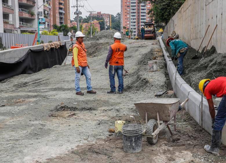 Actualmente, la jornada laboral en Colombia es de 46 horas semanales. FOTO: EL COLOMBIANO