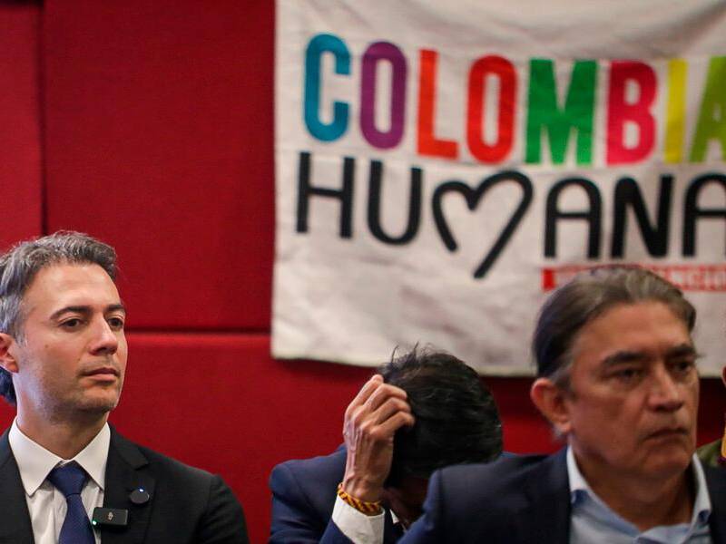 El exalcalde de Medellín, Daniel Quintero, y el exdirector del Departamento de Prosperidad Social, Gustavo Bolívar. FOTO COLPRENSA