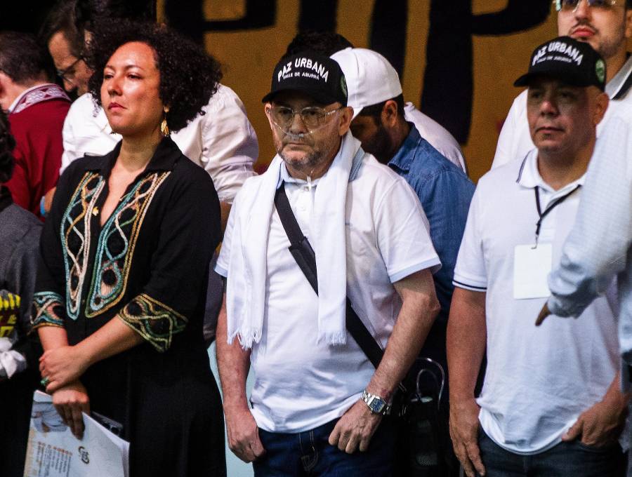 Durante su visita a Medellín, el presidente Gustavo Petro realizó un evento público acompañado por los voceros de bandas que participan en los diálogos de Paz Urbana en la Cárcel de Itagüí. FOTO: El Colombiano