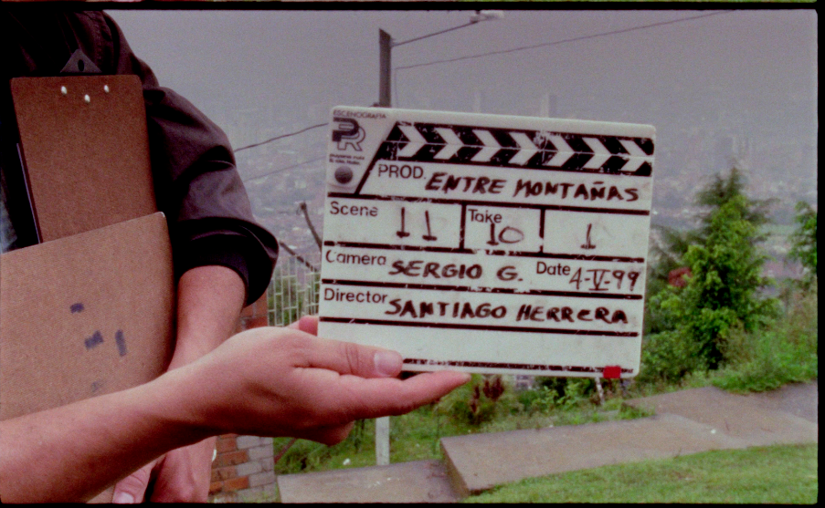 Entre montañas es un documental grabado a principios del siglo, que se inspira en los versos de José Manuel Arango. FOTO cortesía. Entre montañas es un documental grabado a principios del siglo, que se inspira en los versos de José Manuel Arango. FOTO cortesía.