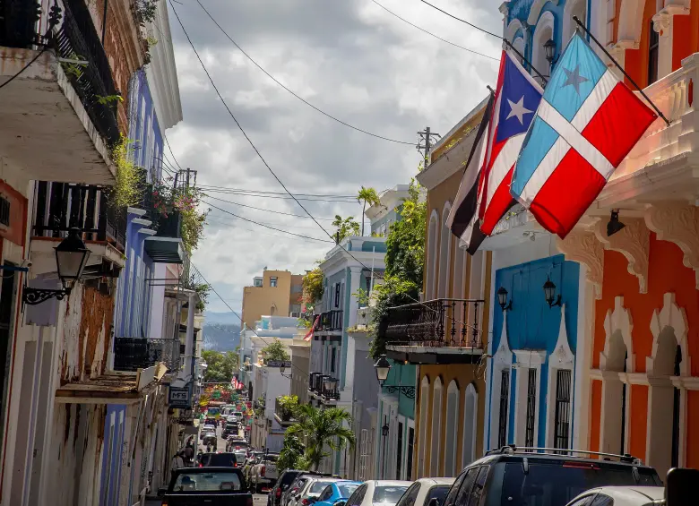 Un vuelo sin escalas de Medellín a San Juan Puerto Rico dura más o menos tres horas. Foto Juan Antonio Sánchez.