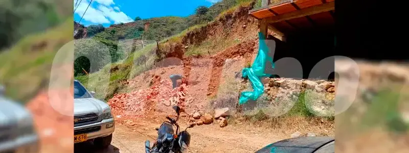 Es mejor prevenir: tumbaron 4 casas antes de una tragedia en Bello