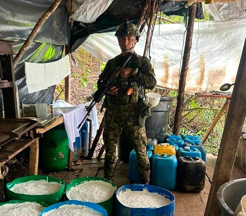 Una tonelada de coca por mes podía producir laboratorio desmantelado en el Oriente antioqueño