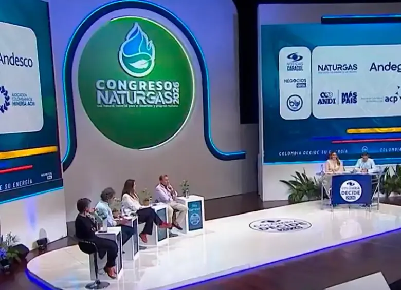 Candidatos presidenciales debaten sobre fracking, licencias ambientales y el futuro energético de Colombia en un escenario marcado por posiciones divididas. FOTO tomada de X