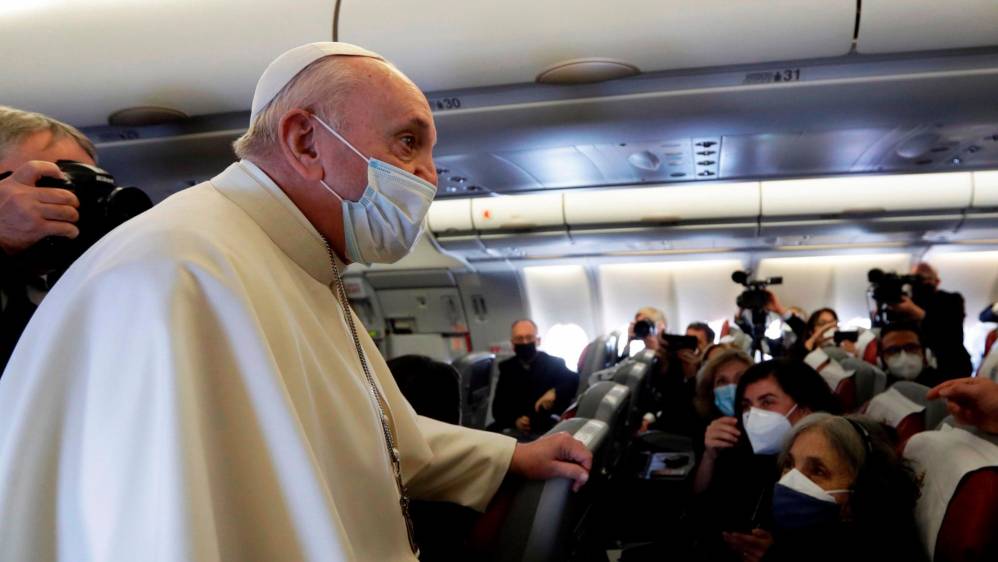 En el vuelo viajaron con el Papa 75 periodistas, entre ellos fotógrafos y operadores de cámara. Foto: Efe