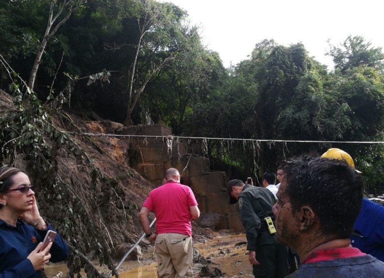 Así amaneció uno de los barrios en San Gil conocido como Paseo del Mango. FOTO CORTESÍA