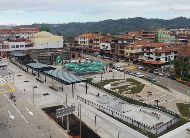 La Administración Municipal de El Peñol será la encargada de operar y mantener la nueva Plaza El Tomatero. Está en la zona de influencia del embalse El Peñol-Guatapé. FOTO cortesía epm