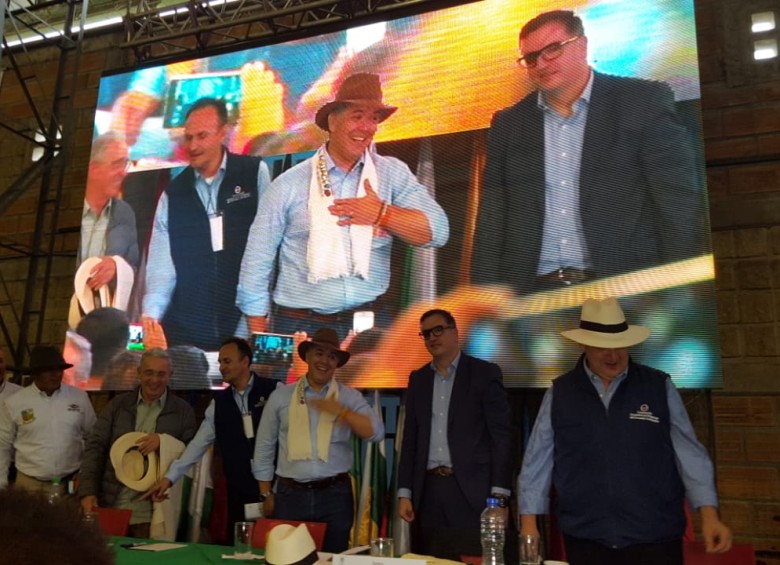 El presidente Iván Duque lanzó, junto con el gobernador de Antioquia, Luis Pérez, el programa Siembra Antioquia. FOTO CORTESÍA