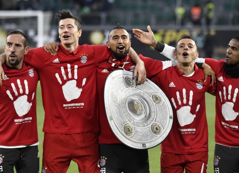 Jugadores del Bayern celebrando su victoria en la Bundesliga. FOTO AFP