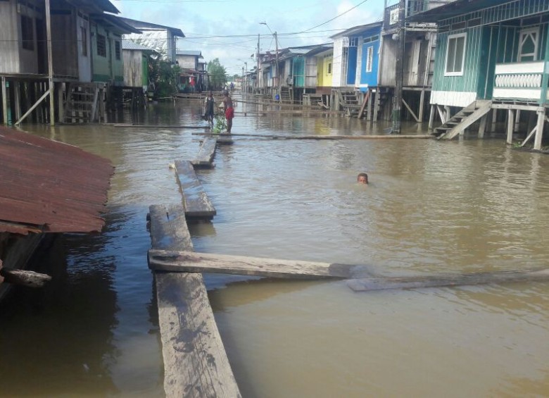 En Chocó, al menos cinco municipios están en alerta por el incremento de lluvias en los últimos días. En la foto, El Carmen del Darién. En el país son cuatro los departamentos en riesgo. FOTO cortesía