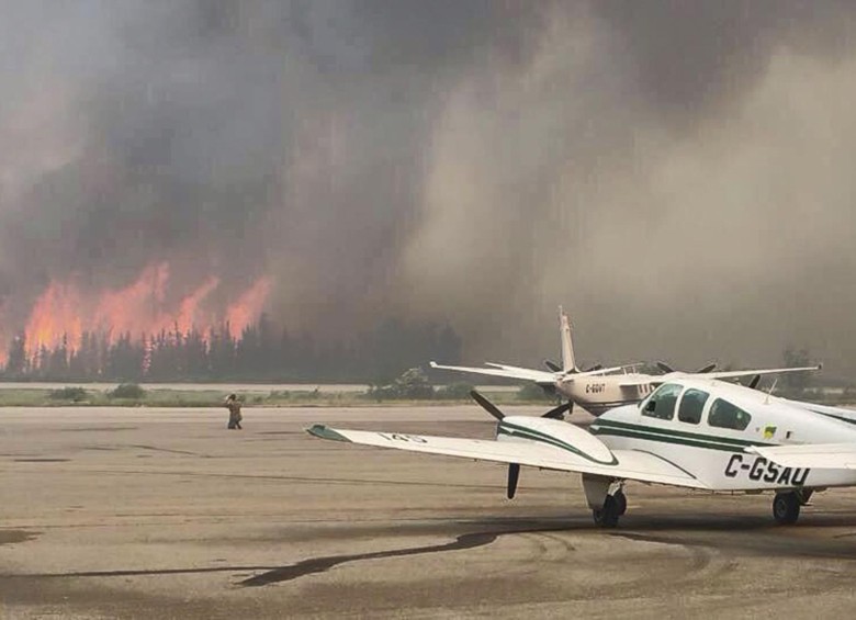 Más de 110 incendios forestales han obligado a evacuar unas 13.000 personas en la provincia de Saskatchewan. FOTO REUTERS