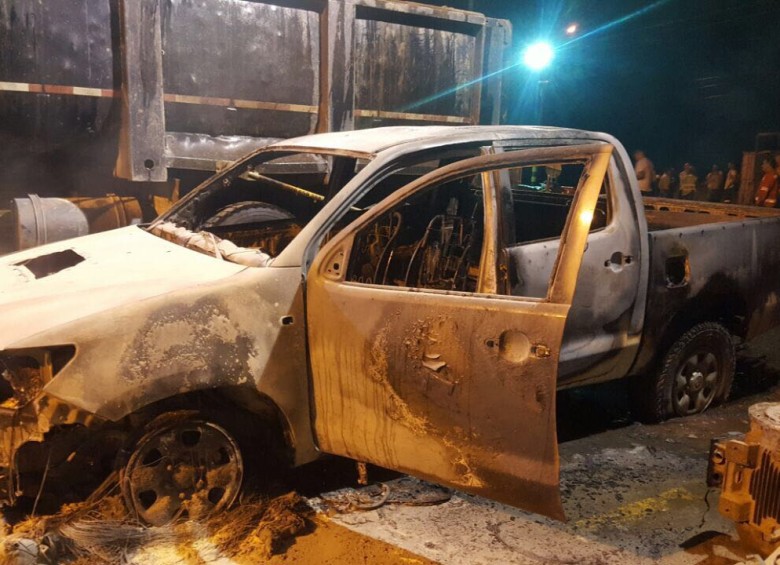 Dos policías heridos y cuatro vehículos quemados en ataques en Valdivia