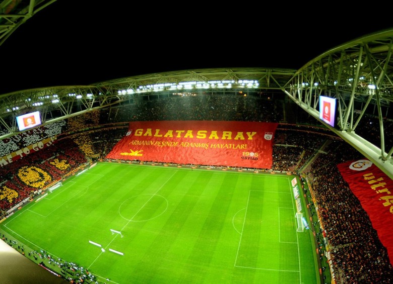 Türk Telekom Arena, llamado el “infierno de Estambul”, estadio del Galatasaray. Foto tomada de http://sf.co.ua